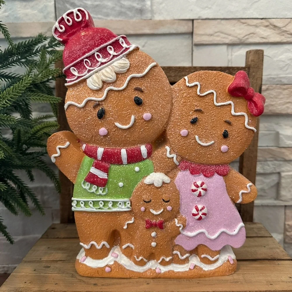 🆕 Festive Gingerbread Family Figurine – Resin Holiday Decor! - Picture 6 of 7